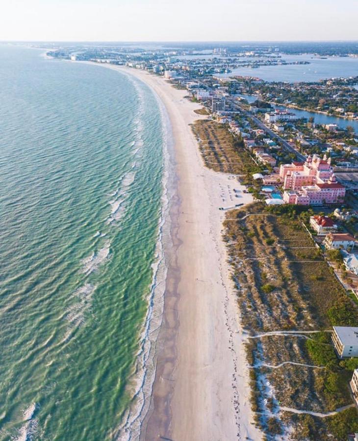 Private Room In A 2 Bedroom 1 Bathroom Shared With Host, On The Beach, Surrounded By Resorts, Only 2 People Max St. Pete Beach Kültér fotó