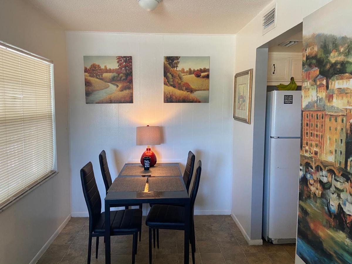 Private Room In A 2 Bedroom 1 Bathroom Shared With Host, On The Beach, Surrounded By Resorts, Only 2 People Max St. Pete Beach Kültér fotó